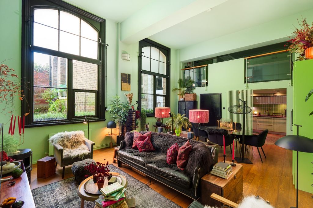 Property photo 2 of 23 4320295