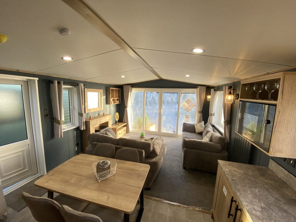 Property photo 2 of 6 Portofino 2