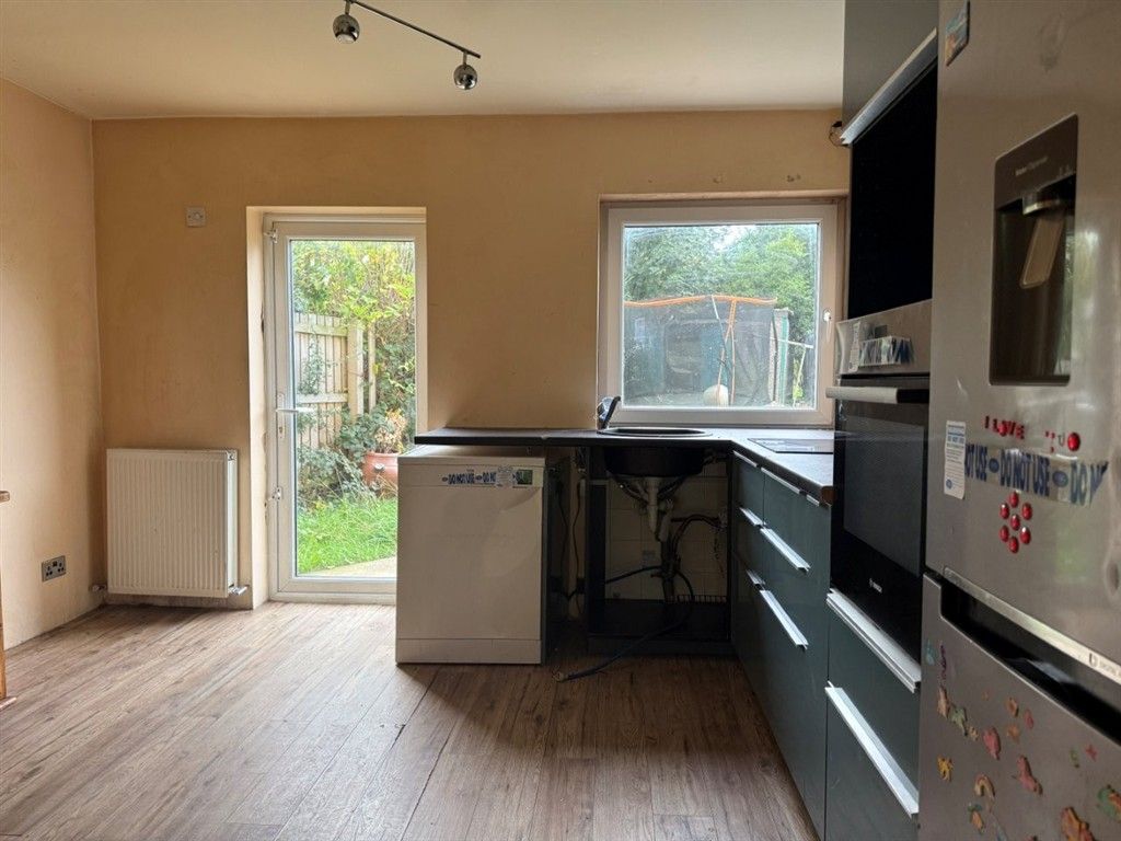 Property photo 3 of 7