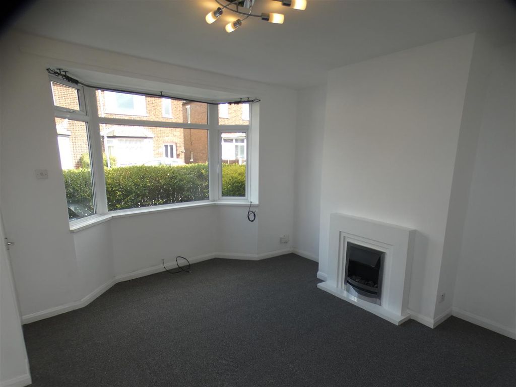 Property photo 2 of 6 47 Devonshire Drive-Living Room.Jpg