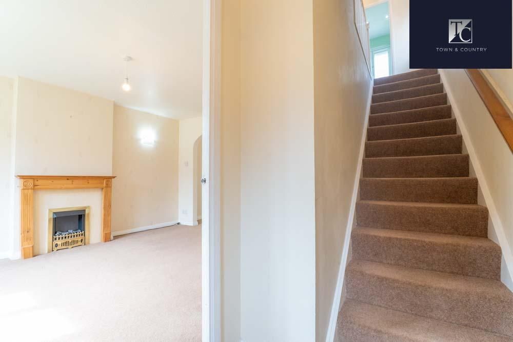 Property photo 2 of 28