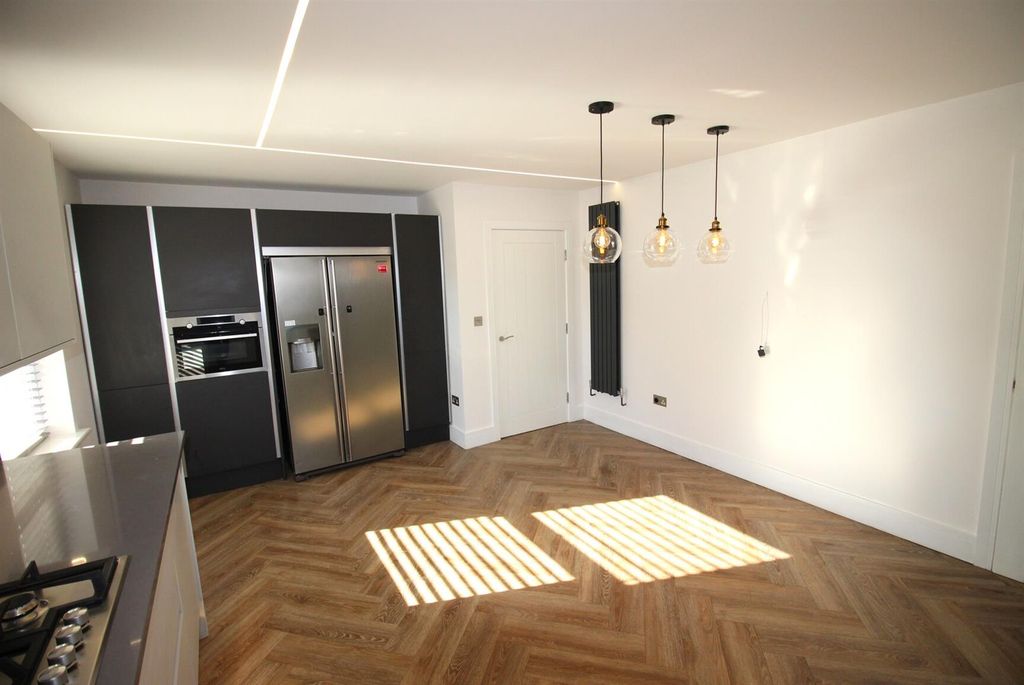 Property photo 3 of 32 3 - .Jpg