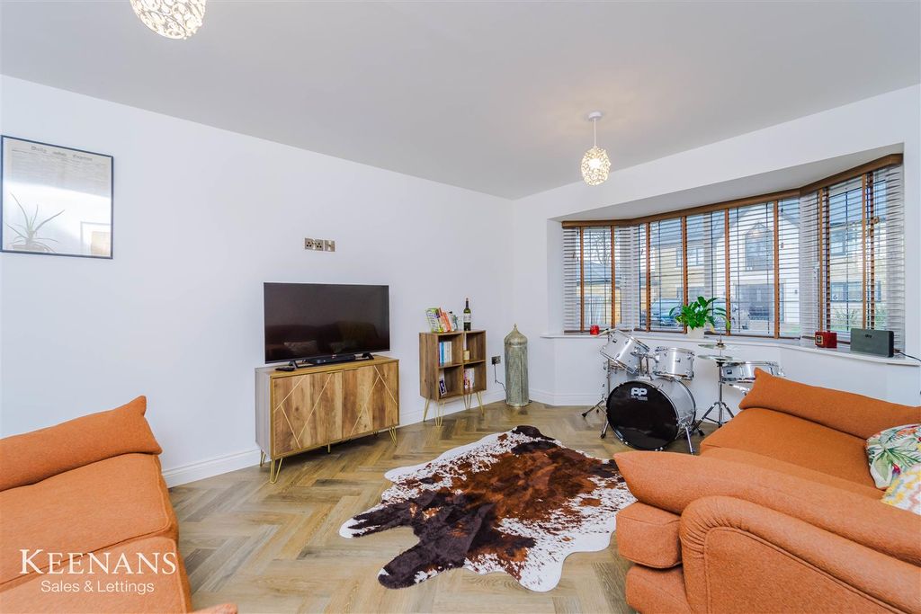 Property photo 3 of 60 3.Jpg