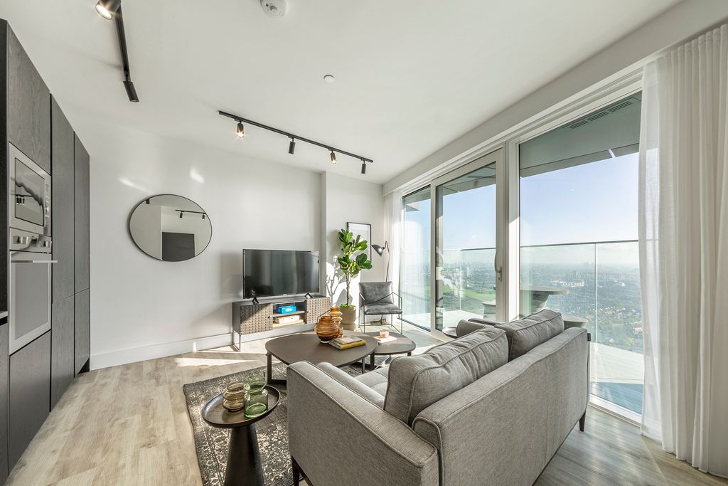 Property photo 3 of 23