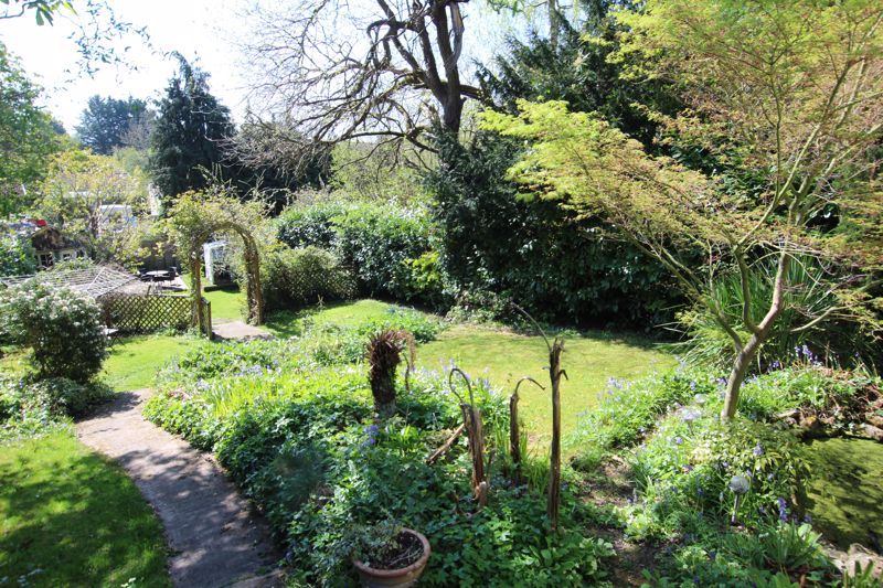 Property photo 3 of 22 Garden