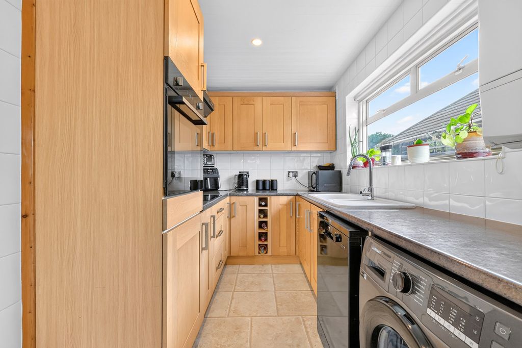 Property photo 3 of 30