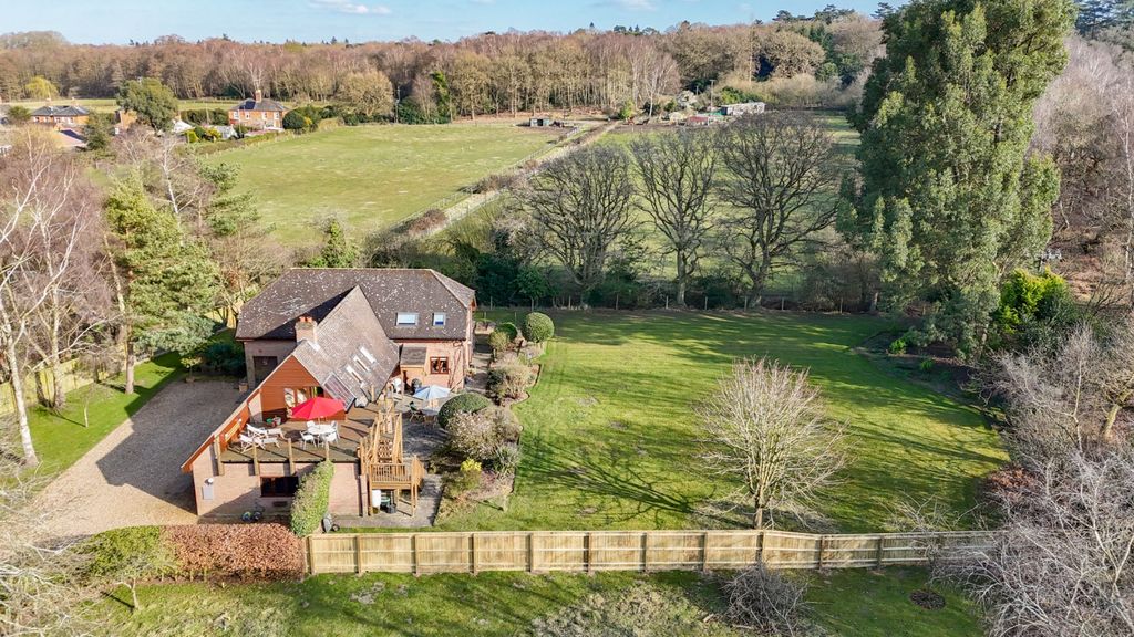 Property photo 3 of 46 4066147