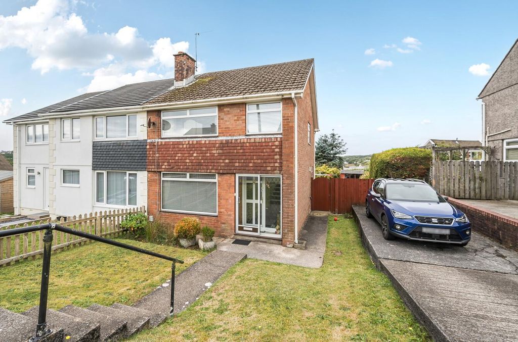 Property photo 1 of 25 1346277-8-68B6Daff6Bb76.Jpg