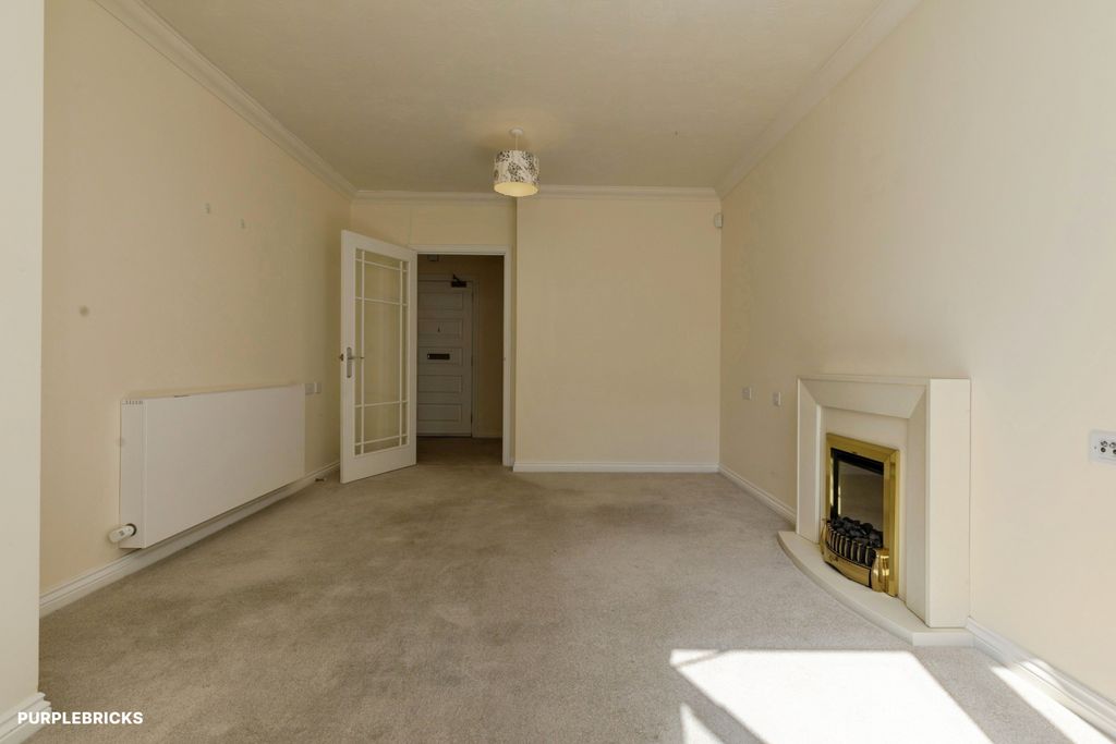 Property photo 3 of 22 Living Room