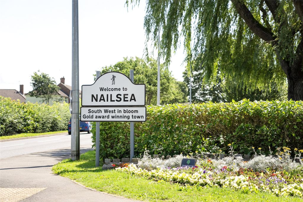 Property photo 1 of 9 Local Area