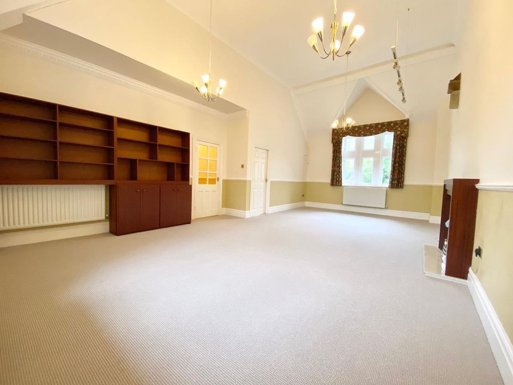 Property photo 3 of 22 Lounge/Dining Room