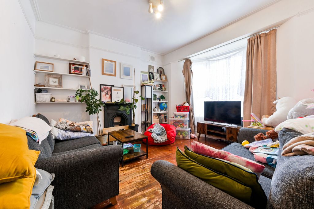 Property photo 3 of 13
