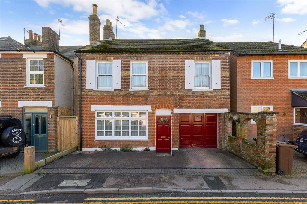 Property photo 1 of 17 Front