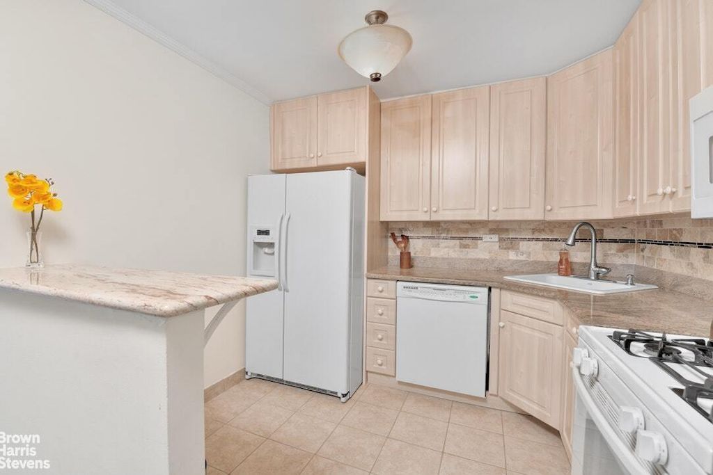 Property photo 3 of 6 <Alttext/>