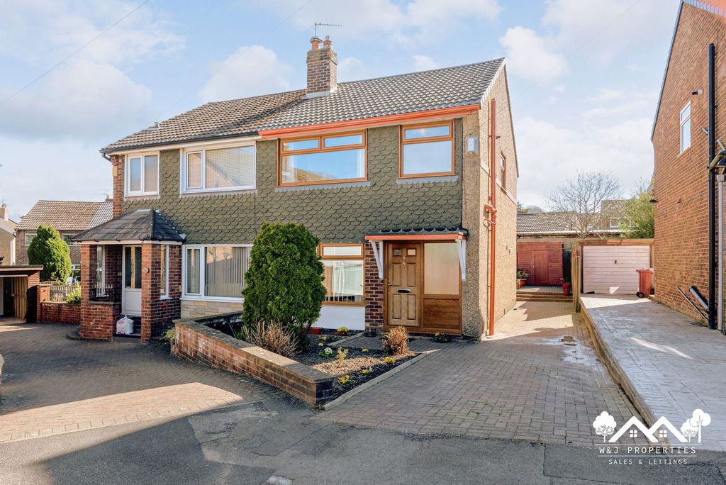 Property photo 1 of 26