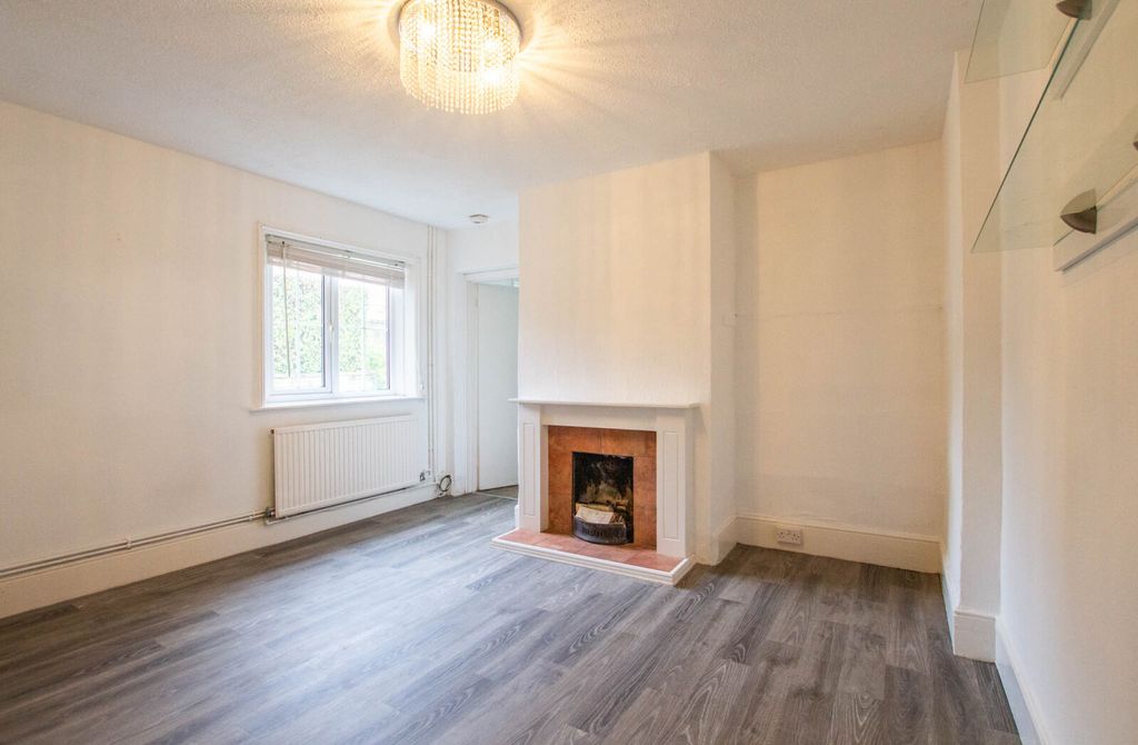 Property photo 3 of 10 Picture No. 13