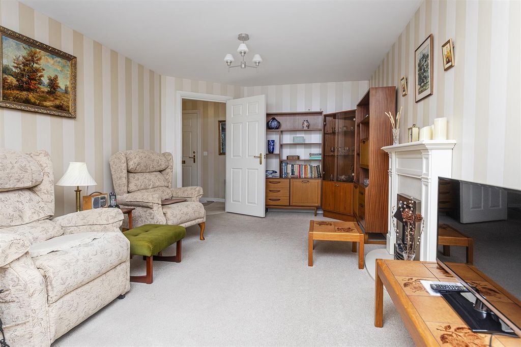 Property photo 3 of 22
