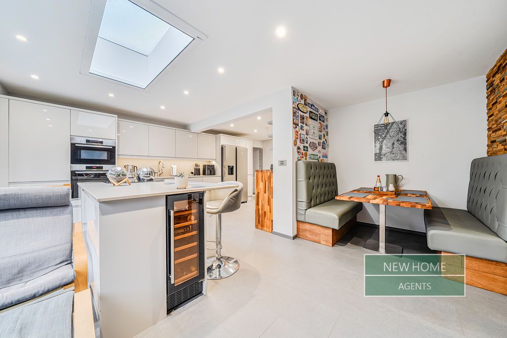 Property photo 3 of 23 Photo 10