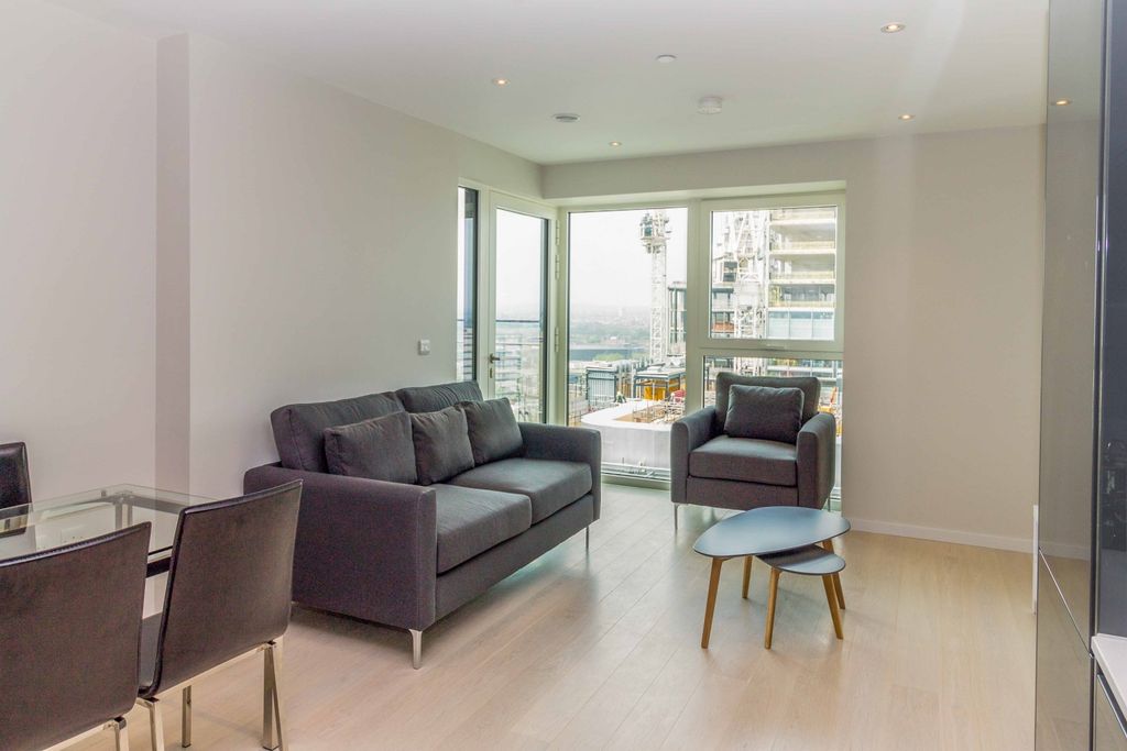 Property photo 1 of 7 Living Area