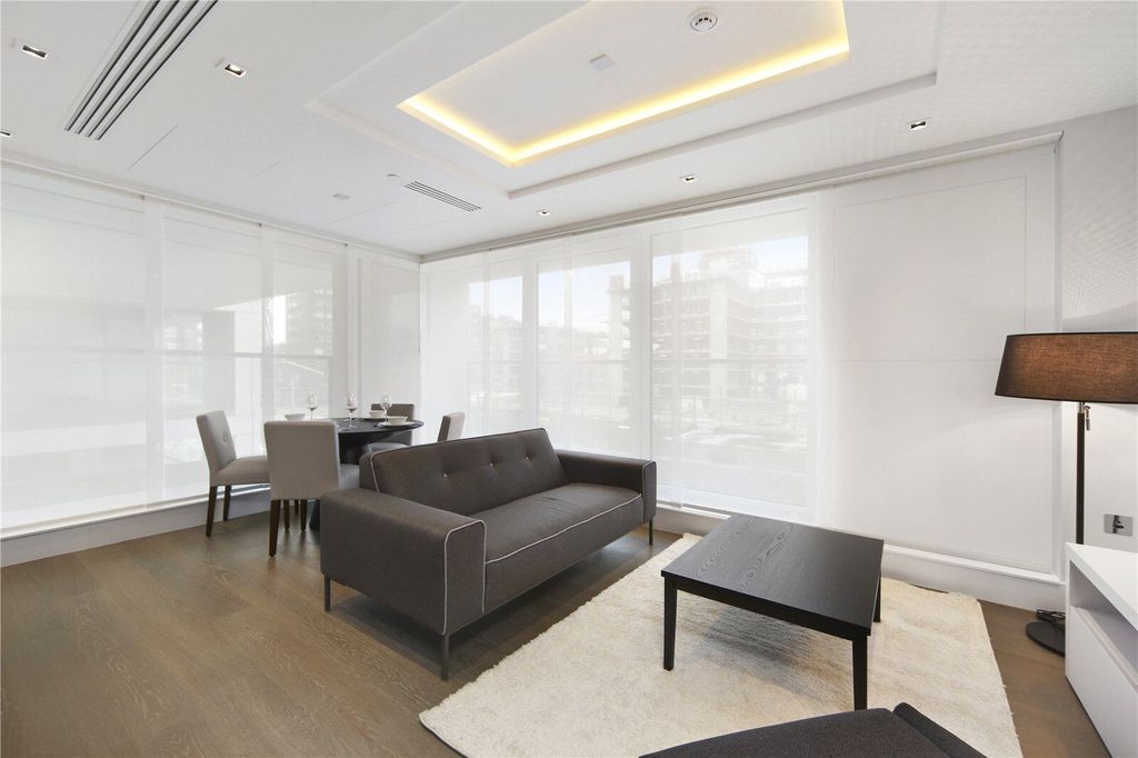 Property photo 1 of 10 Lord Kensington H...