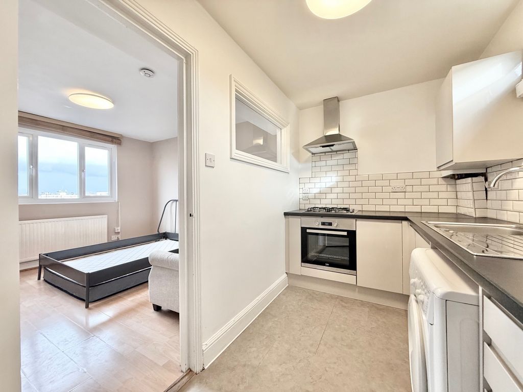 Property photo 3 of 9 Gallery