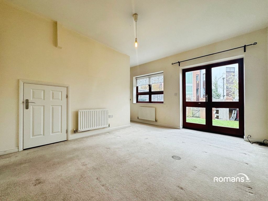 Property photo 3 of 10 Picture No. 12