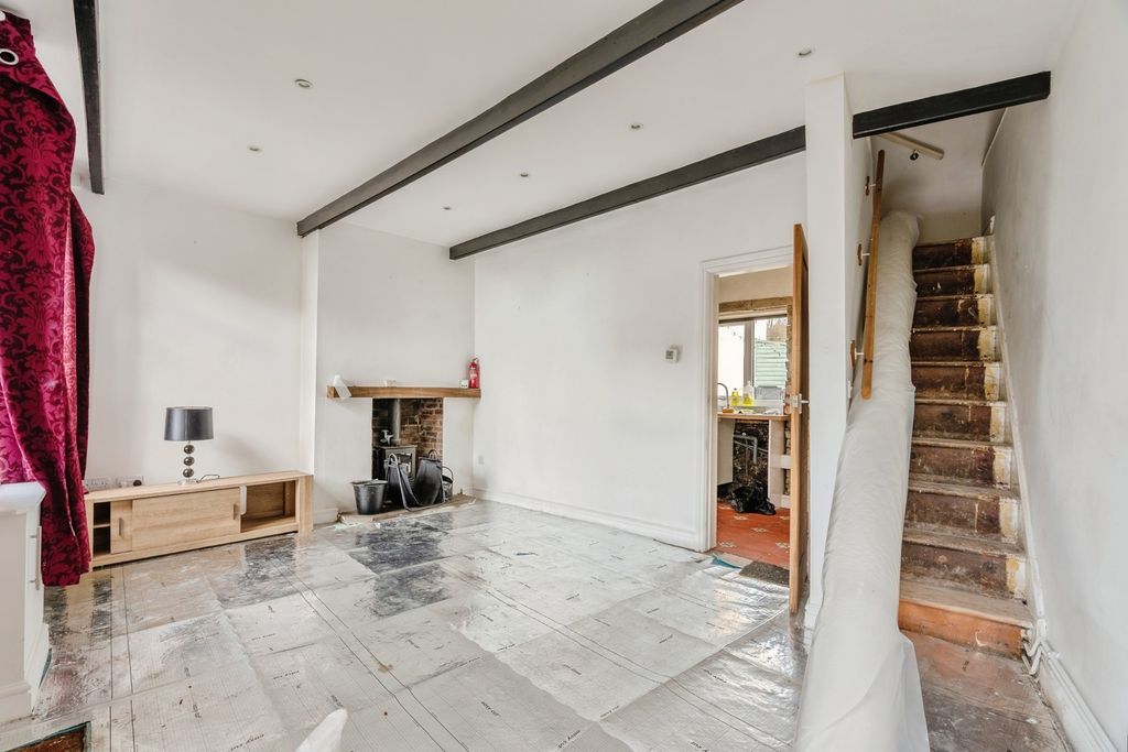 Property photo 3 of 16 Pbox-Img.Jpg