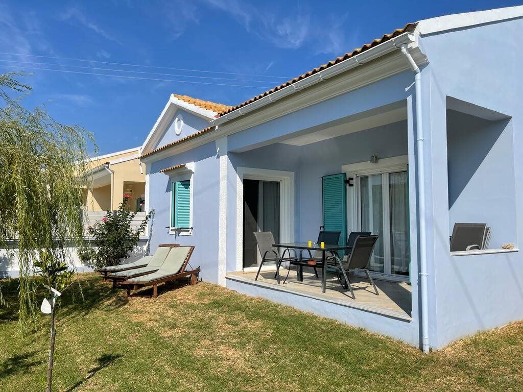 Property photo 1 of 14 For Sale Detached House 74 m² In Corfu