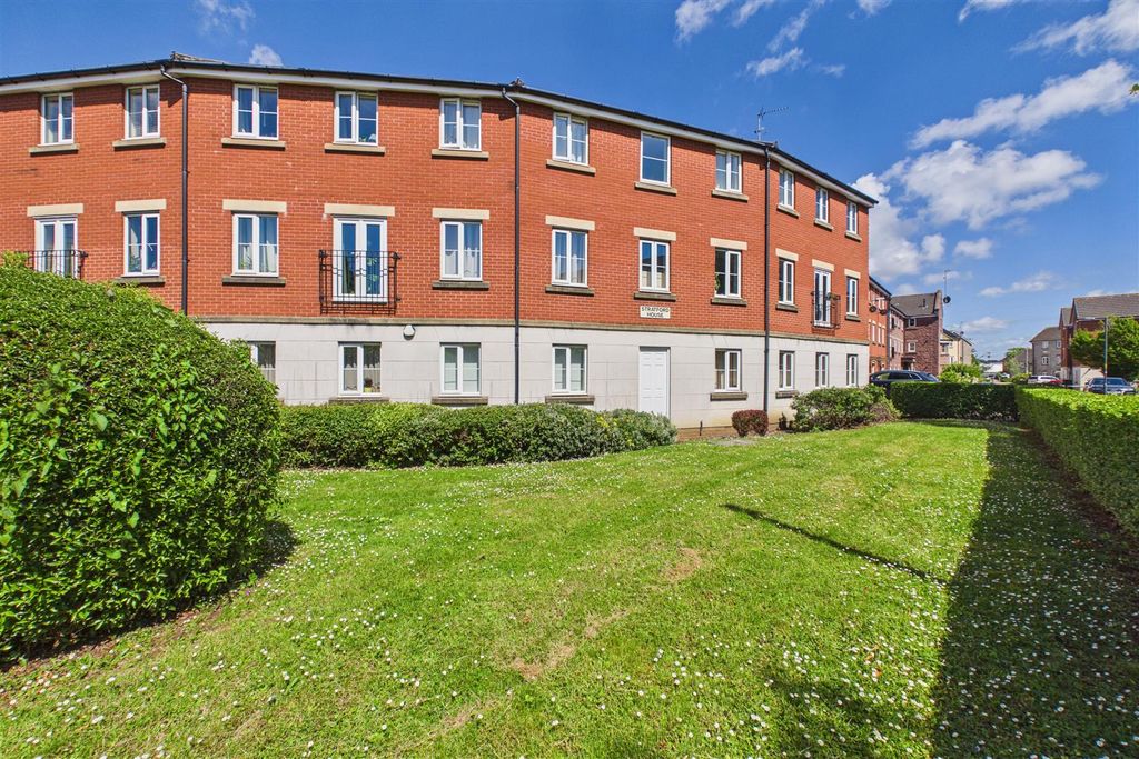 Property photo 1 of 10 7 Stratford House, Filton Avenue, Bs7
