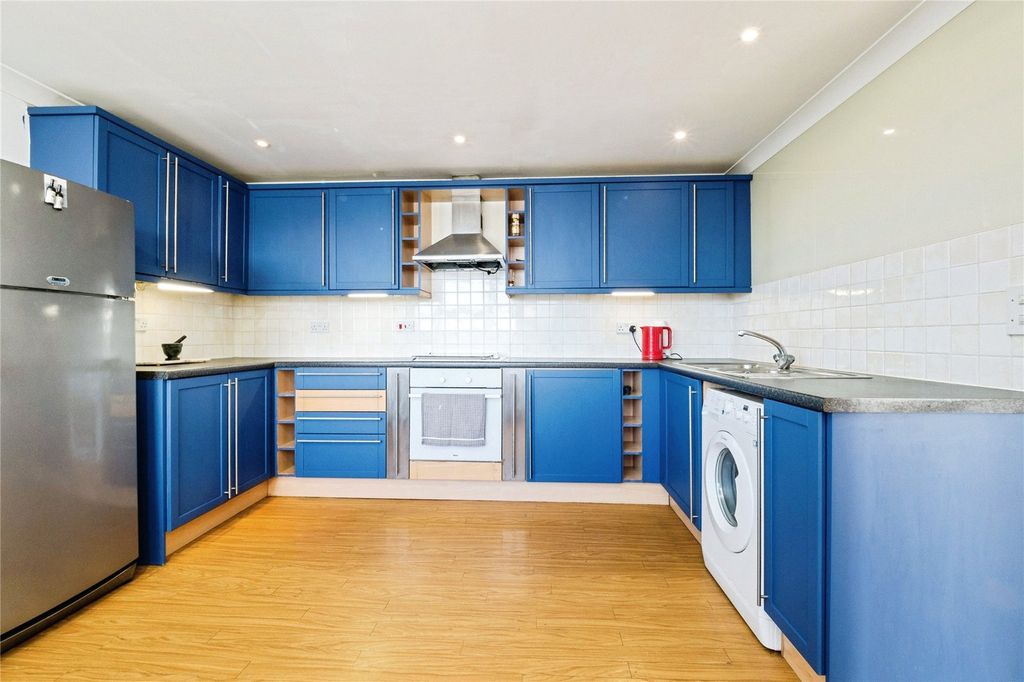 Property photo 2 of 17 Kitchen Diner