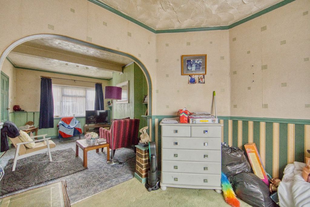 Property photo 3 of 14 Picture 3