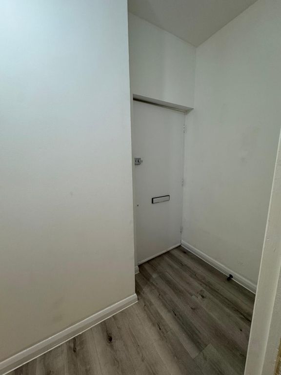 Property photo 3 of 18 Gallery