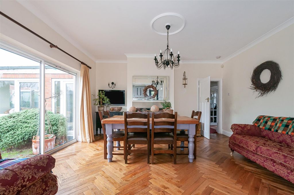 Property photo 3 of 12 112 Hook Road7.Jpg