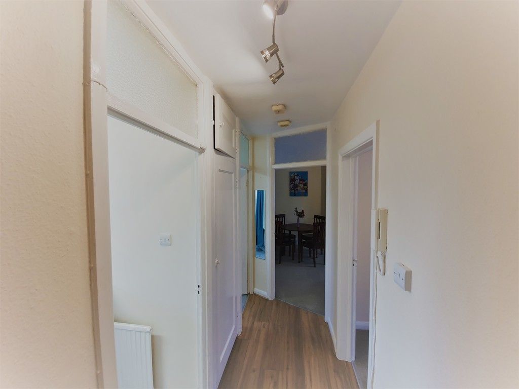 Property photo 2 of 14 Img_1045_12_Large[1]