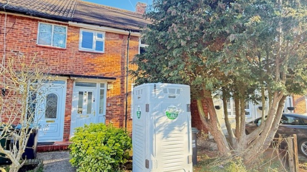 Property photo 1 of 9