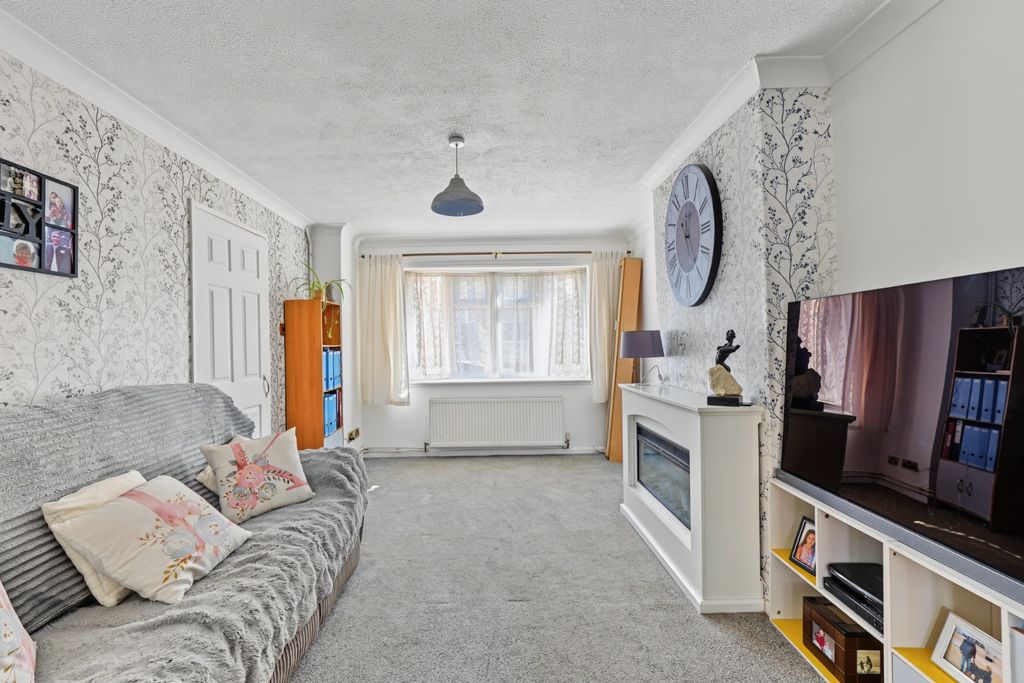 Property photo 3 of 27 5527349