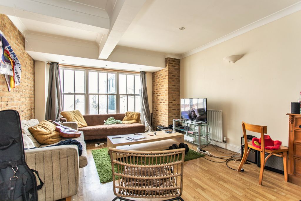 Property photo 1 of 14 11