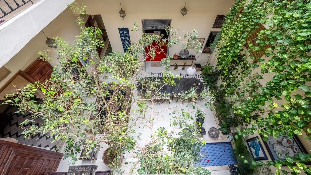 Property photo 2 of 26