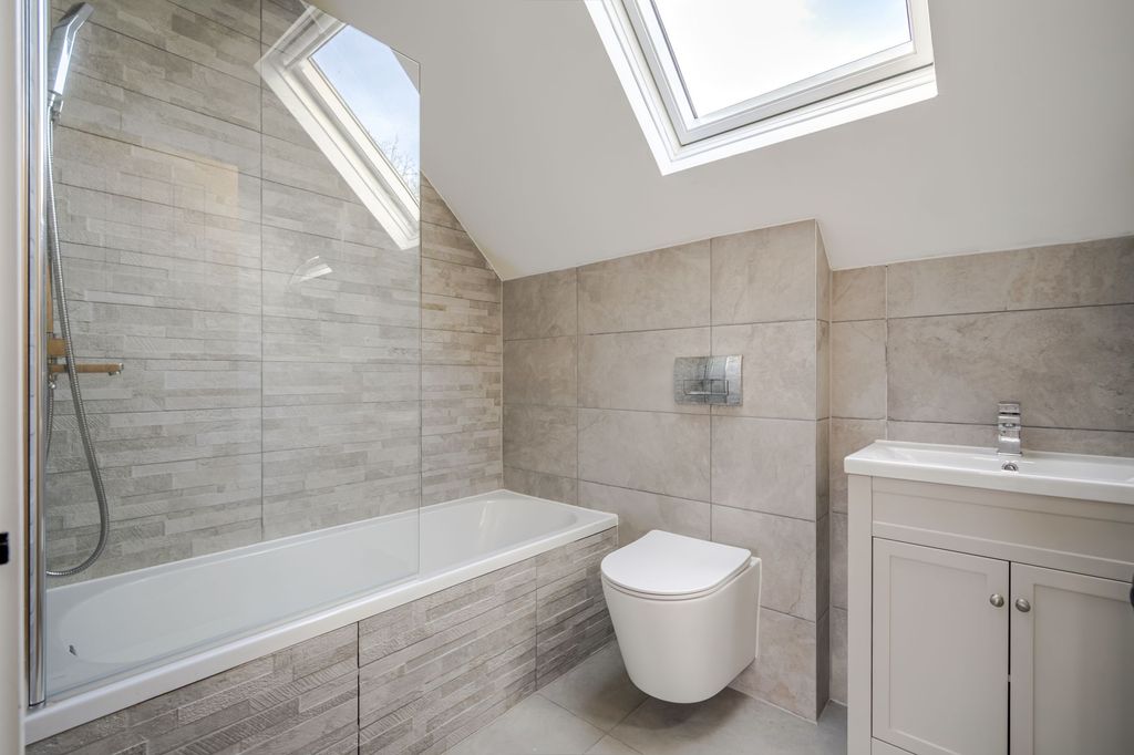 Additional image 6 of 2 bed property to rentAlma Road, Windsor SL4