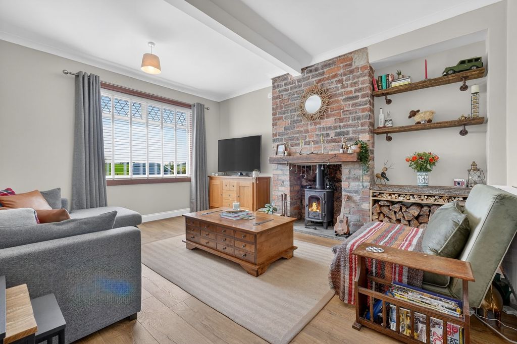 Property photo 3 of 27