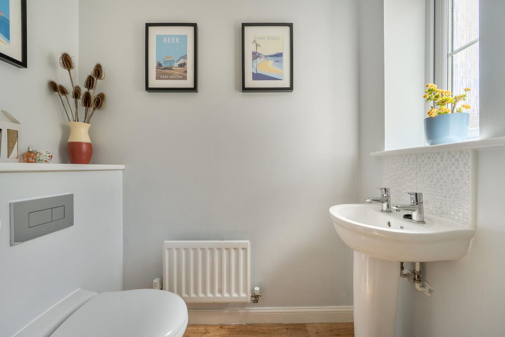 Property photo 2 of 14 WC