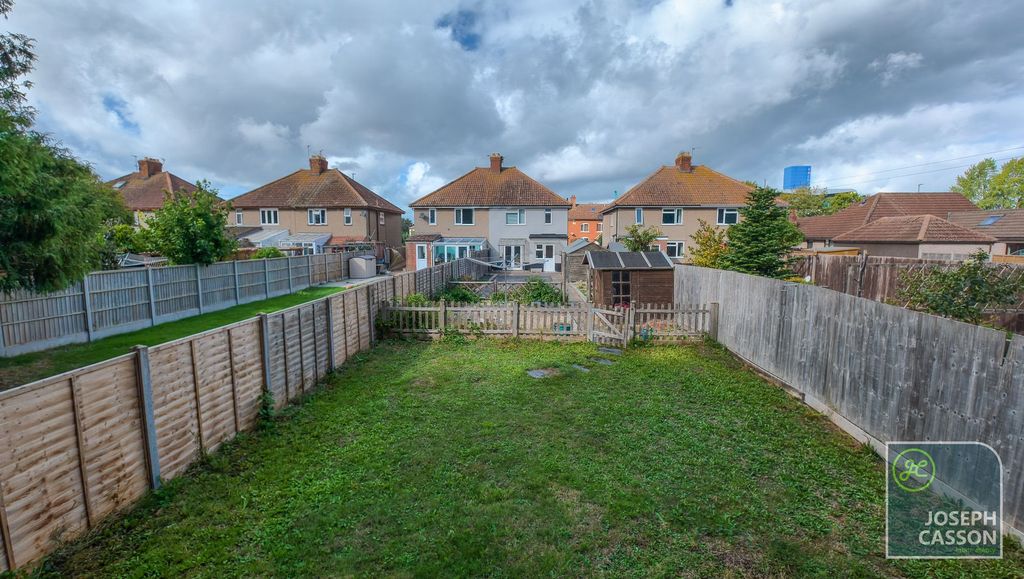 Property photo 2 of 16
