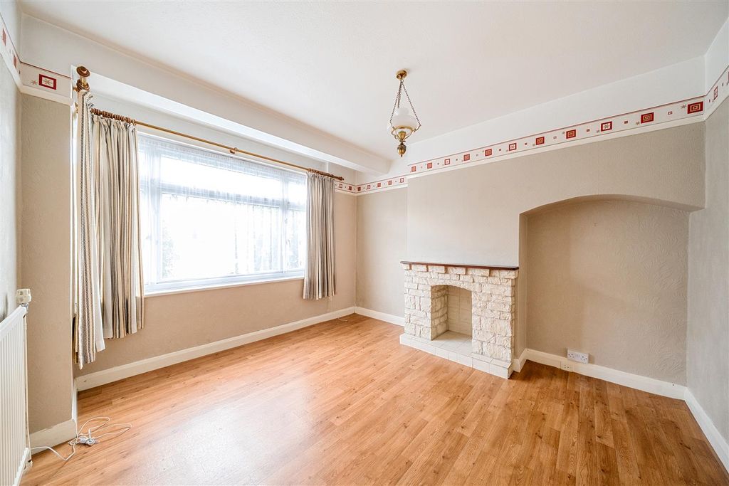 Property photo 2 of 21 1355580-3-68c40d11Bb1Ed.Jpg