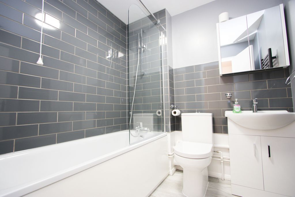 Property photo 3 of 7 Gallery