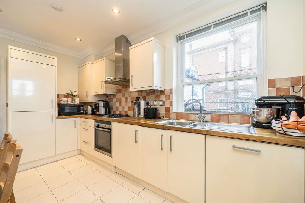 Property photo 3 of 4