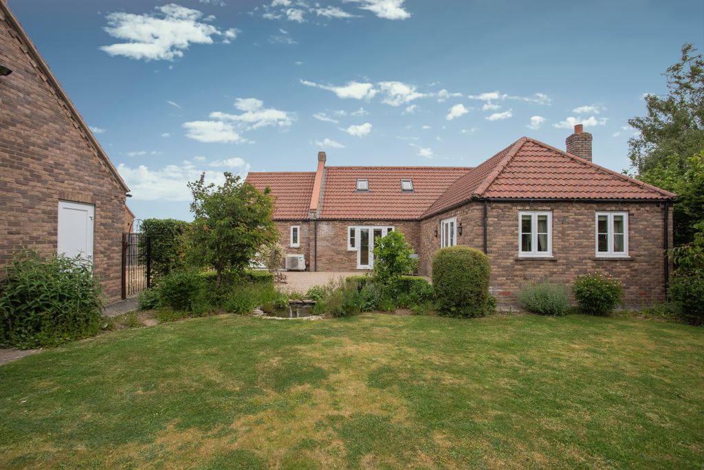 Property photo 1 of 30 10