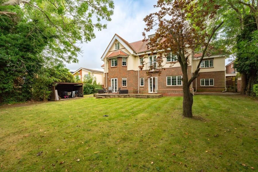 Property photo 2 of 17