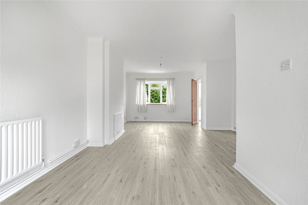 Property photo 3 of 21 Picture No. 05