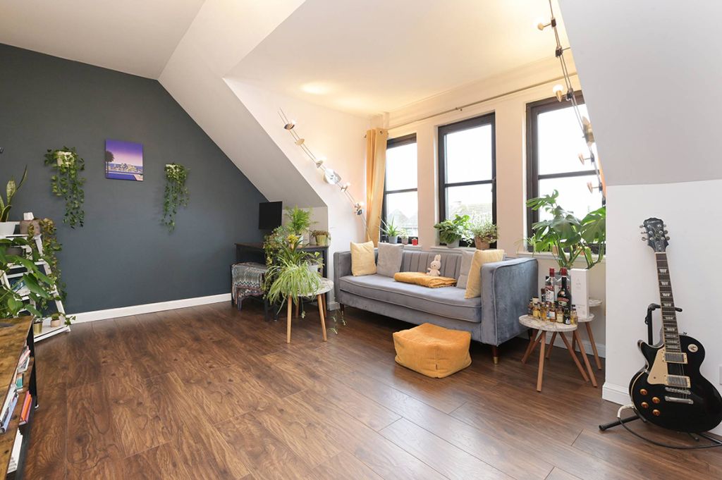 Property photo 2 of 22