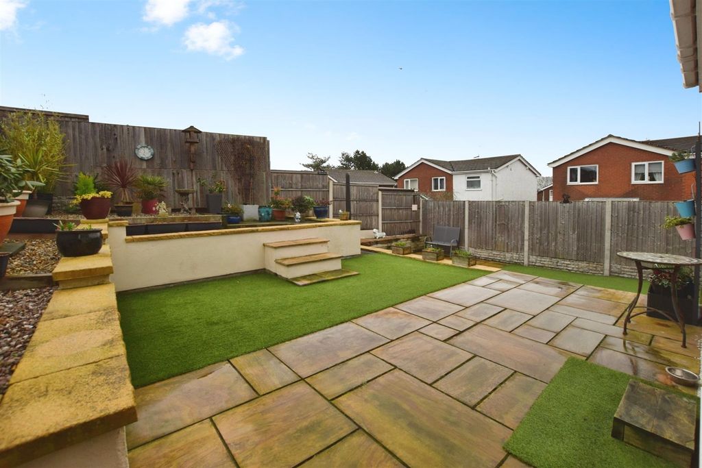 Property photo 1 of 18 Garden.Jpg